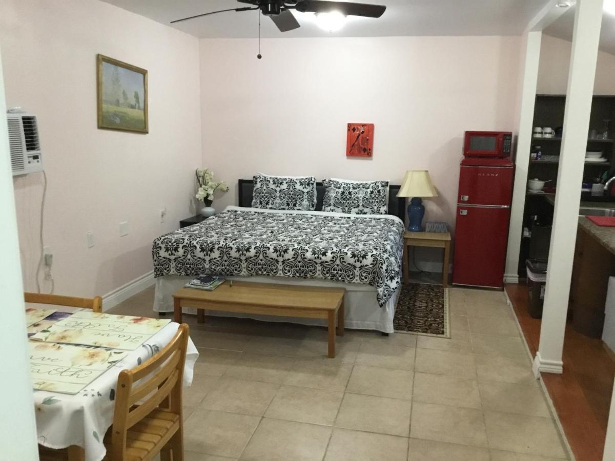 Studio Apartment At Historical House Galveston Exterior photo