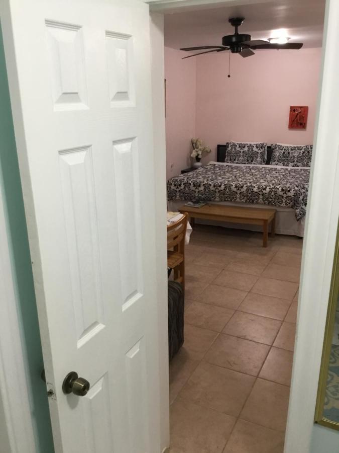 Studio Apartment At Historical House Galveston Exterior photo